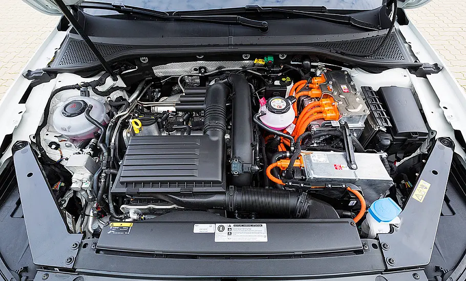 VW Passat Variant GTE