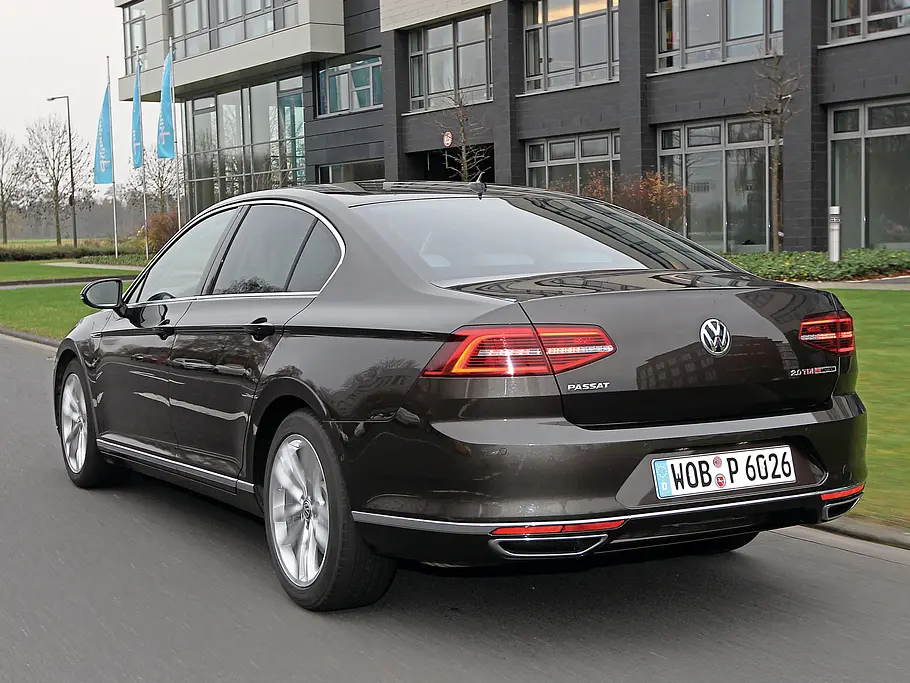 VW Passat TDI 2015 Test Diesel Bilder technische Daten Heck