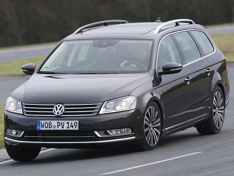 VW Passat Variant 2.0 TDI (DSG) Front