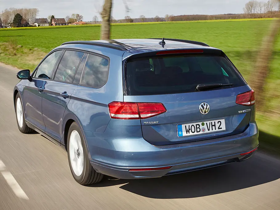 VW Passat Variant 1.6 TDI BlueMotion (2016)
