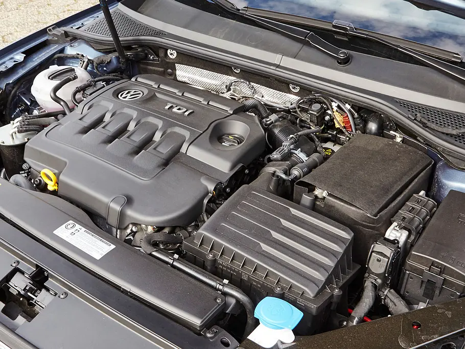 VW Passat Variant 1.6 TDI BlueMotion (2016)