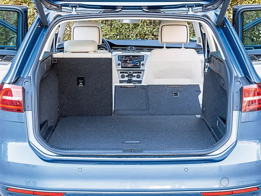 VW Passat Variant 2.0 TDI BMT Kombi Vergleich Test Kofferraum