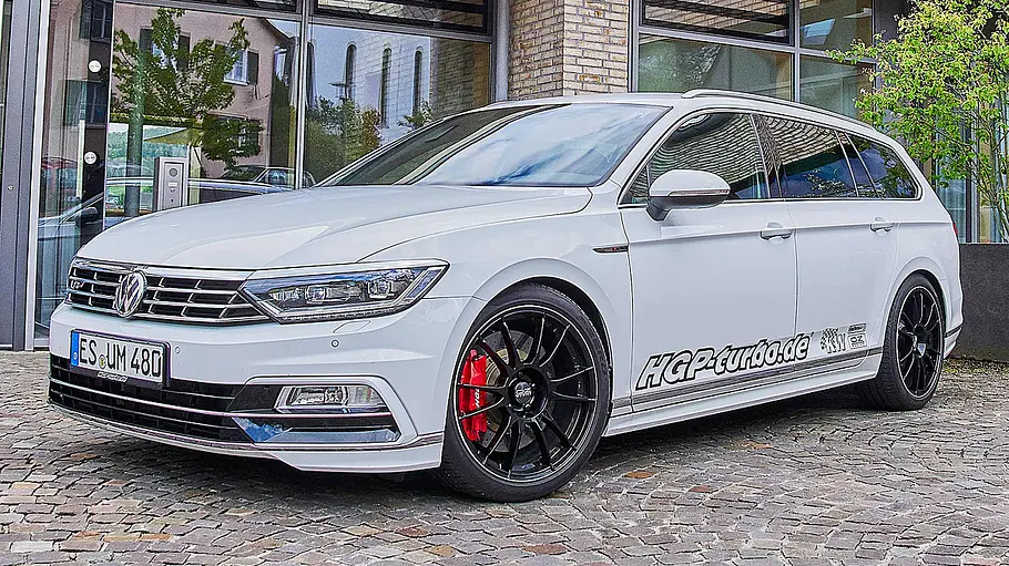 Der VW Passat von HGP stehend von vorne