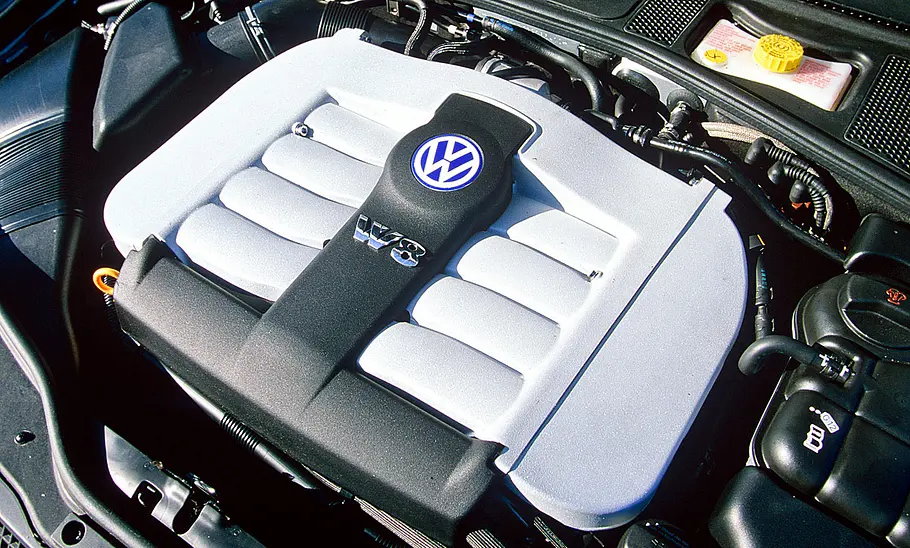 Der Motor des VW Passat W8. 
