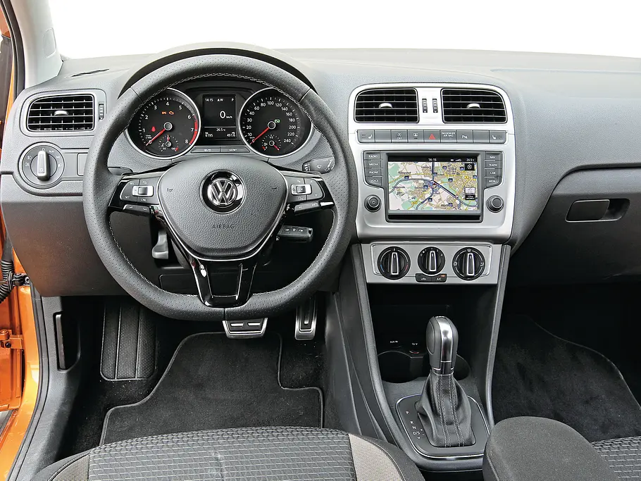 Test: VW CrossPolo 1.2 TSI BMT VW CrossPolo 1.2 TSI BMT Test Bilder technische Daten Cockpit