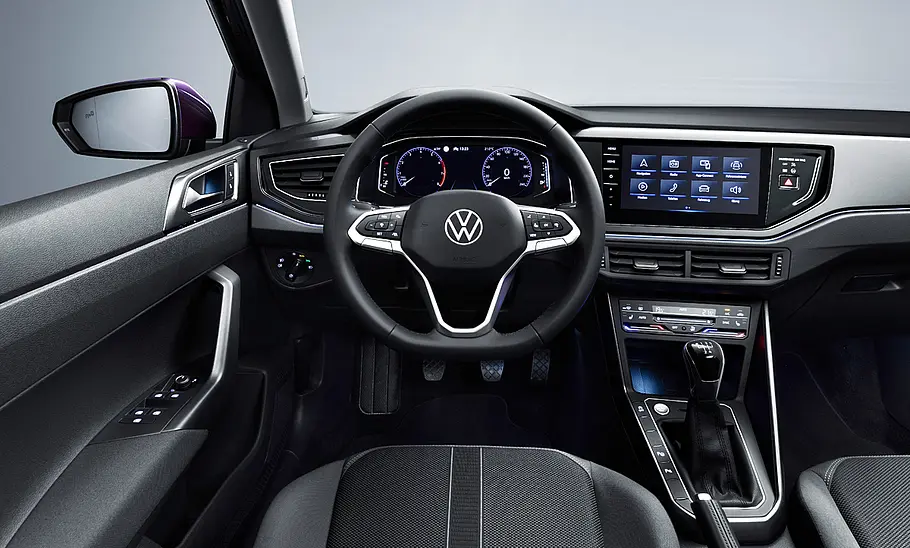 Das Cockpit des VW Polo Facelift (2021).