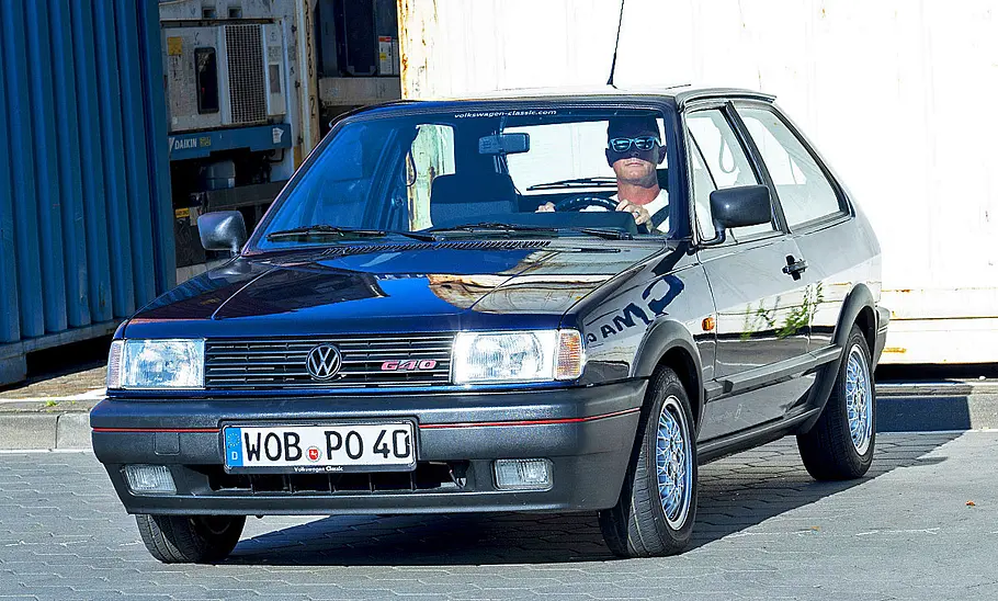 Der VW Polo G40 stehend von vorne