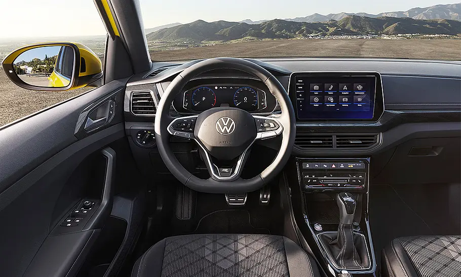 Das Cockpit des VW T-Cross Facelift (2024).