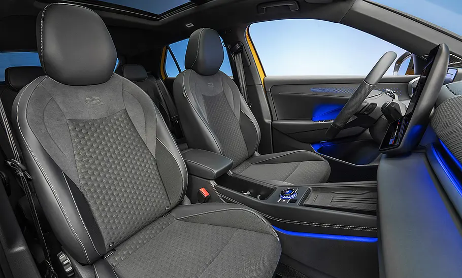 VW T-Roc Die Vordersitze im VW T-Roc.