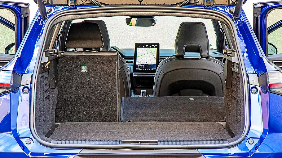 Blick in den Kofferraum des Mitsubishi Grandis.