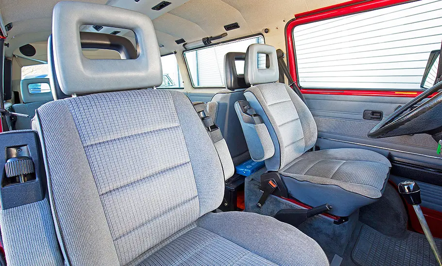 VW T3 syncro Die Vordersitze des VW T3 syncro.
