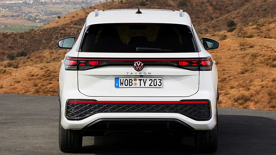 VW Tayron VW Tayron statisch von hinten fotografiert.