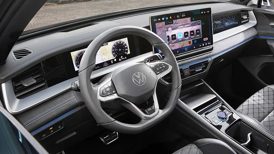VW Tayron Das Cockpit des VW Tayron.