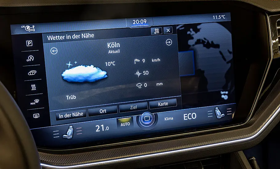 VW Touareg V8 TDI SCR 4Motion: Connectivty
