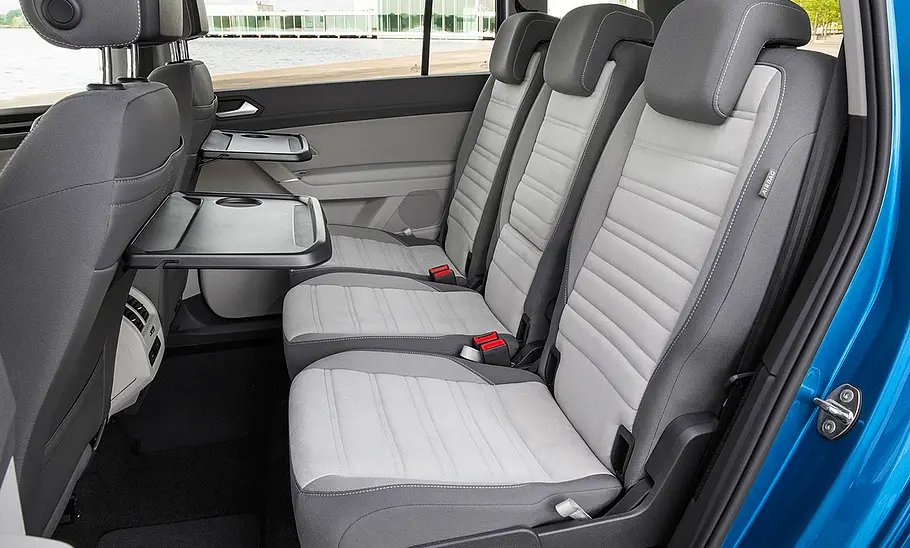 VW Touran (2015) Die zweite Sitzreihe des VW Touran (2015).