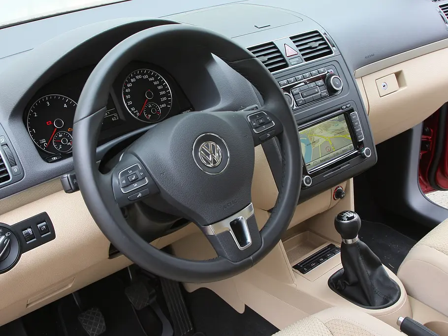 VW Touran 1.6 TDI VW Touran 1.6 TDI - Cockpit