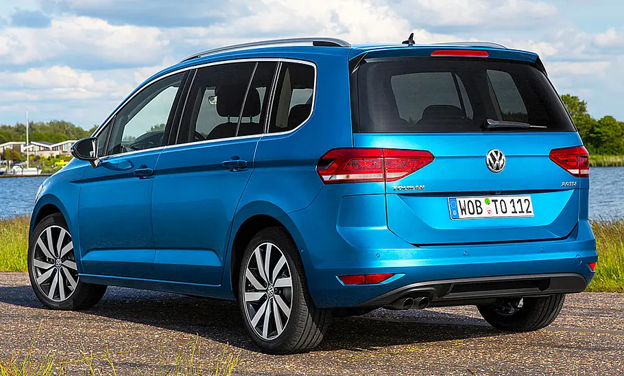 VW Touran (2015) VW Touran (2015)