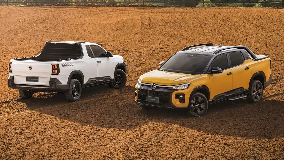 VW Tukan Der VW Tukan in zwei Versionen statisch fotografiert. Links als Einzelkabine von schräg hinten rechts, rechts als Doppelkabine von schräg vorne links.