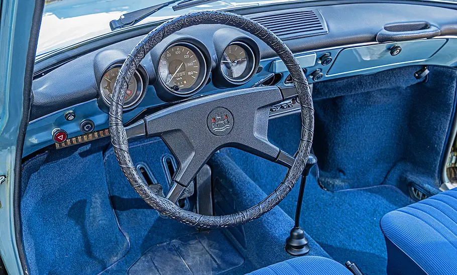 VW Typ 3 Variant Das Cockpit des VW Typ 3 Variant.