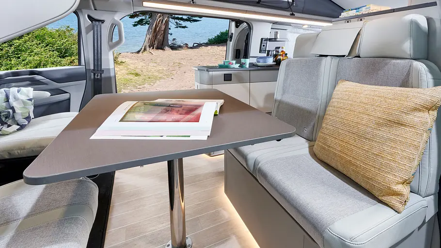 Westfalia Kipling Die Innenaufnahme zeigt die Sitzgruppe des Westfalia Kipling