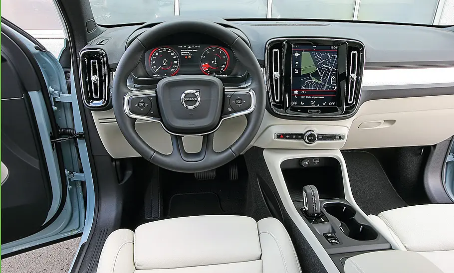 Volvo XC40 T5