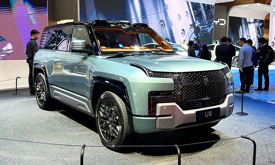 Yangwang U8 (2024)
