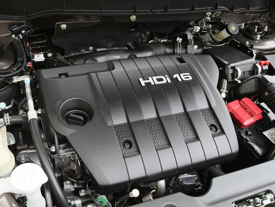 Was uns auffiel: Citroën C4 Aircross HDi 150 4WD Bilder: Citroën C4 Aircross HDi 150 4WD 2012 Kompakt-SUV-Vergleich Motor
