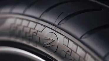 Z Tyre: Weltrekord für teuerste Reifen Z Tyre: Weltrekord für teuerste Reifen